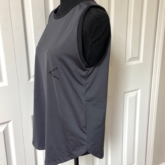 Varley Rudy Performance Tank - Picture 9 of 10